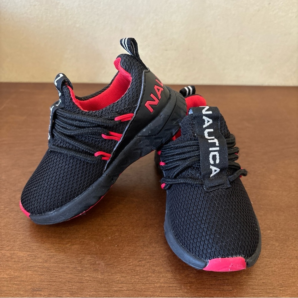 Toddler Size 5 Benton Boys Nautica Black and Red Slip on Bungee Sneaker